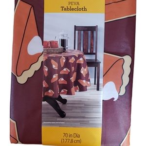 Harvest Round Table Cloth Red/Brown